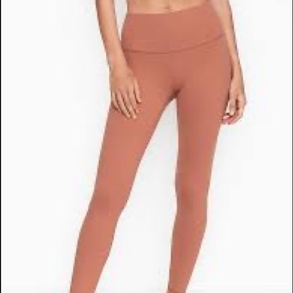 Victoria's Secret Pants - NWT VS Incredible Studio High Rise Legging 16